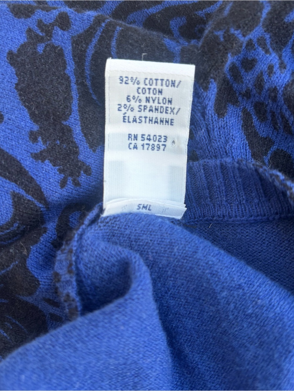 Y2K GAP Blue and Black Floral V-Neck Sweater - Picture 4 of 4